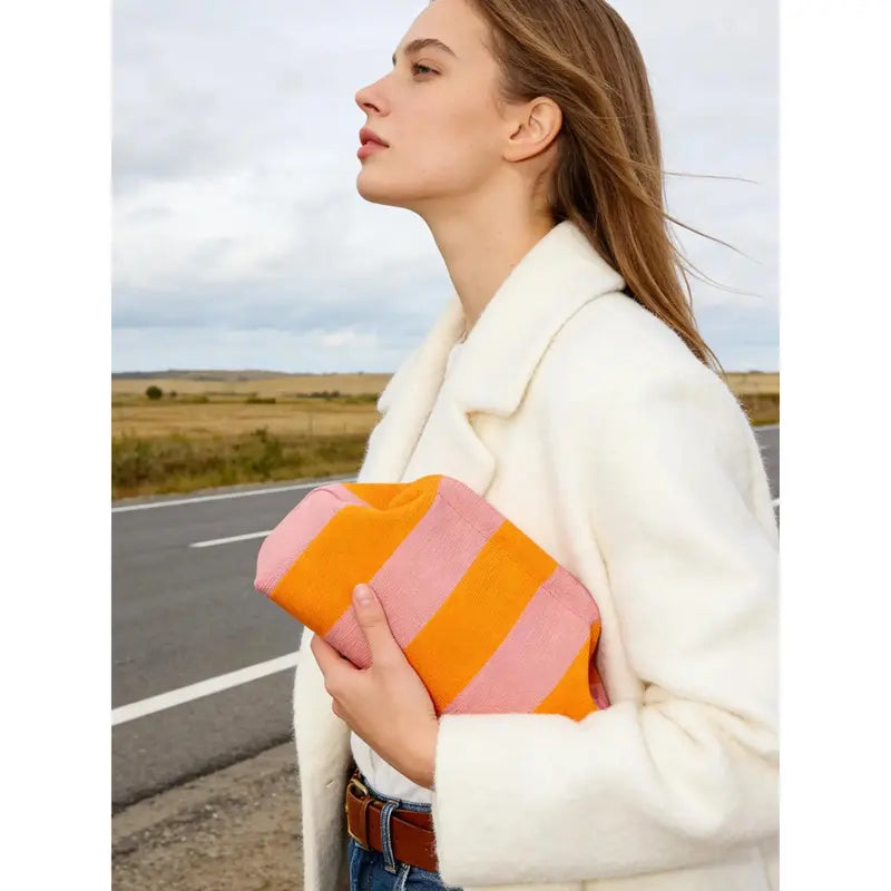Daydream Cloud Frame Clutch