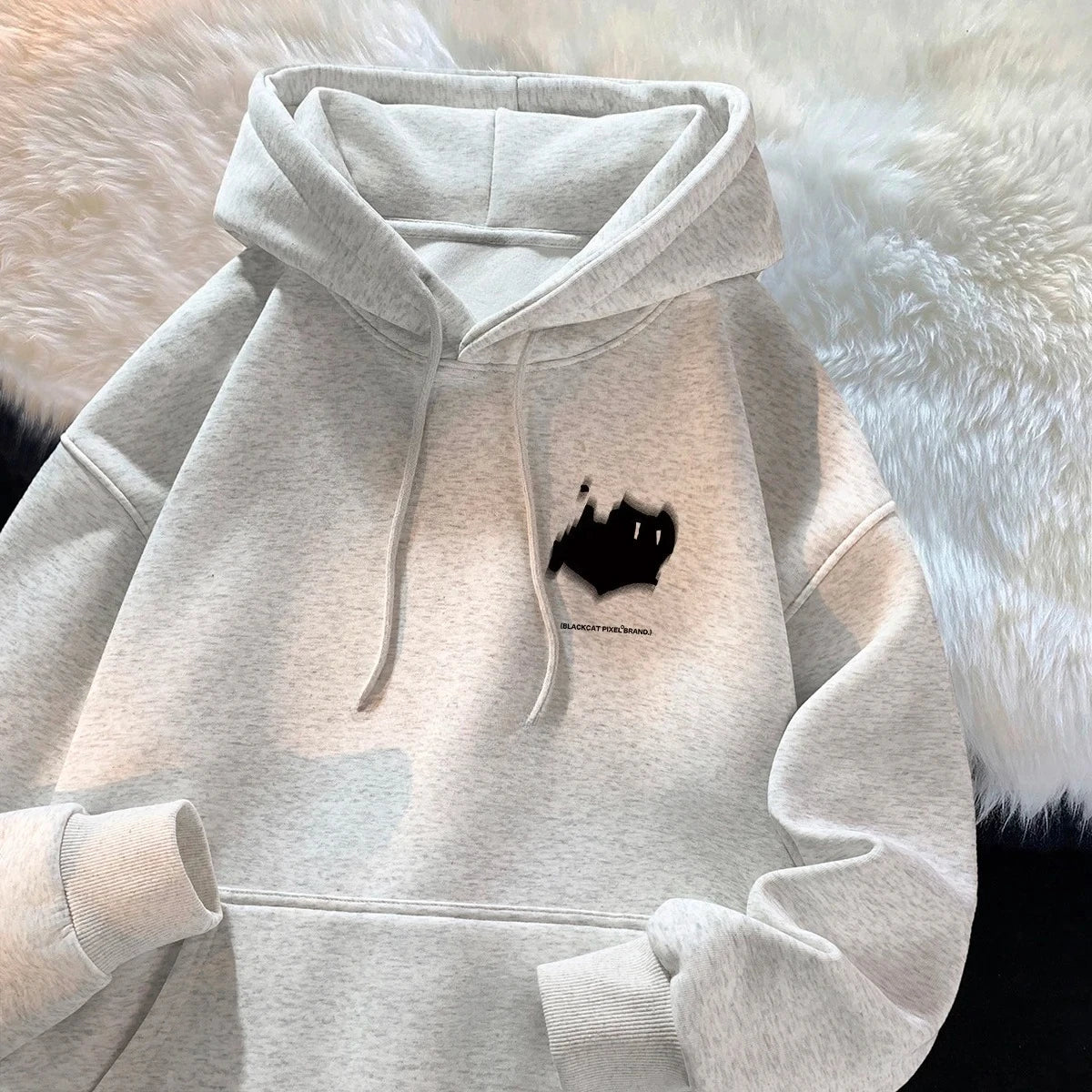Sudadera gráfica con capucha de Culto