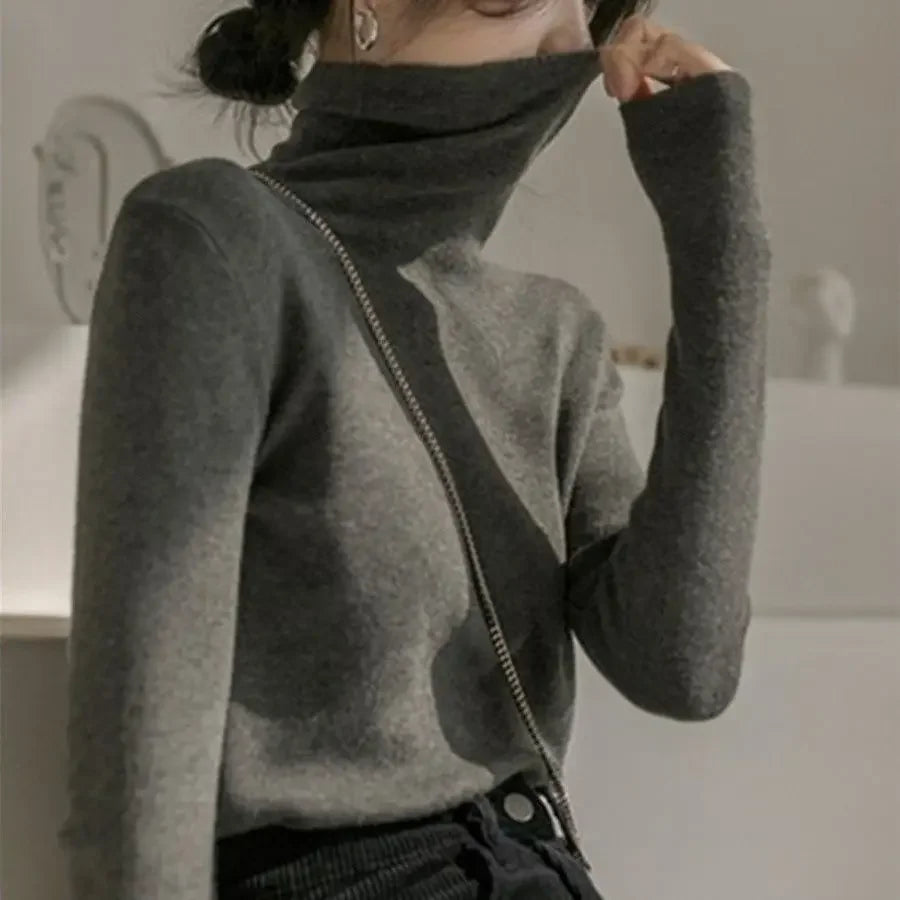 Quiet Luxury Fine-Knit Turtleneck