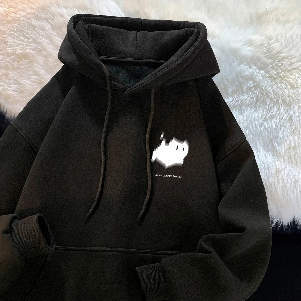 Sudadera gráfica con capucha de Culto
