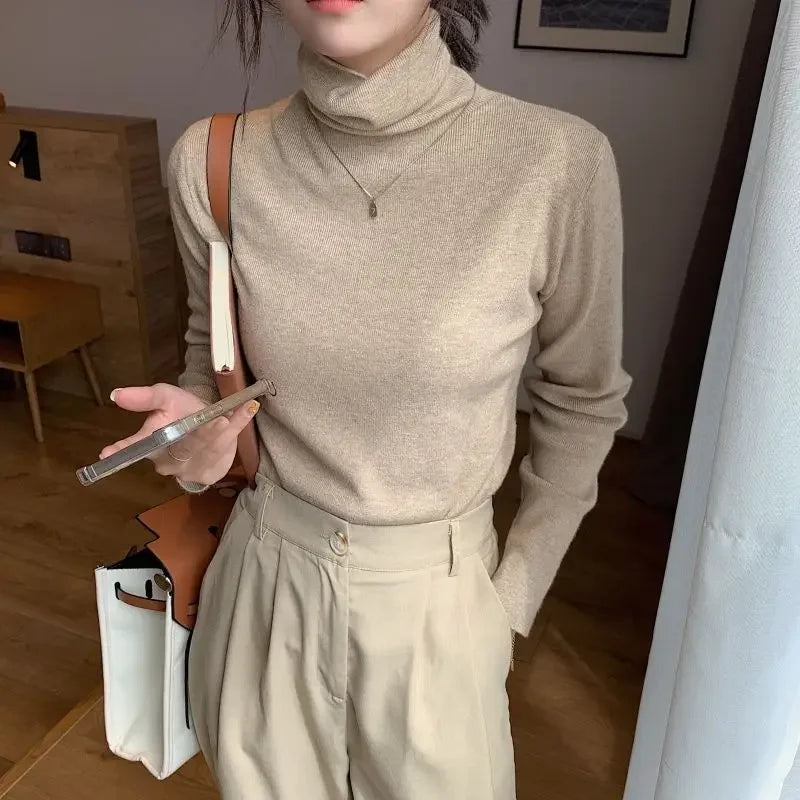 Quiet Luxury Fine-Knit Turtleneck