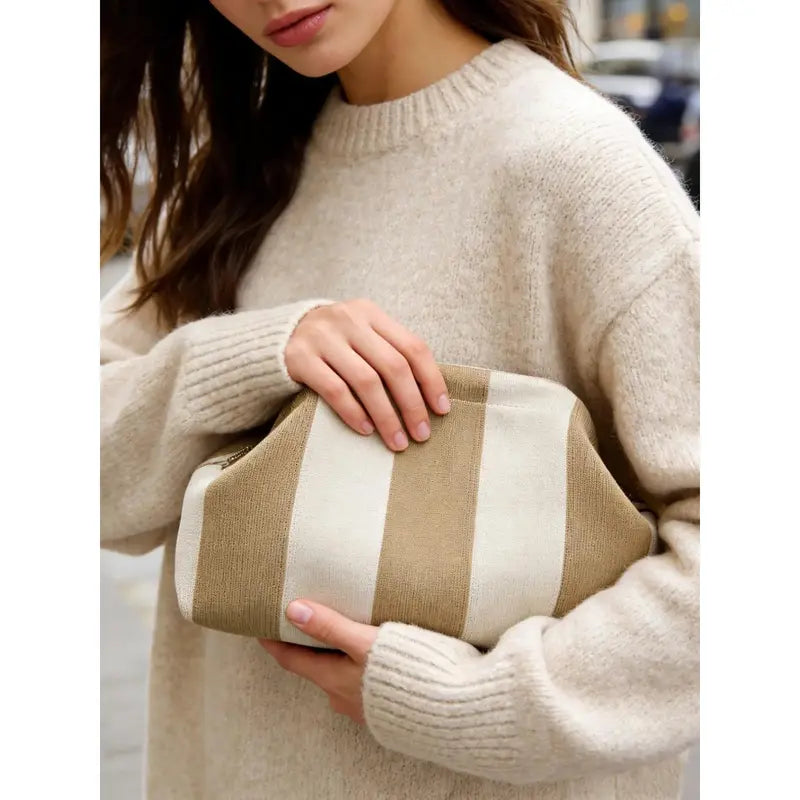Daydream Cloud Frame Clutch