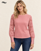 Modelo con Top gofrado con mangas de encaje Coqueteo
