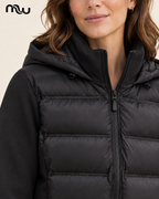 Chaqueta con capucha y paneles Urbana — presentación con modelo — de detalle — MW
