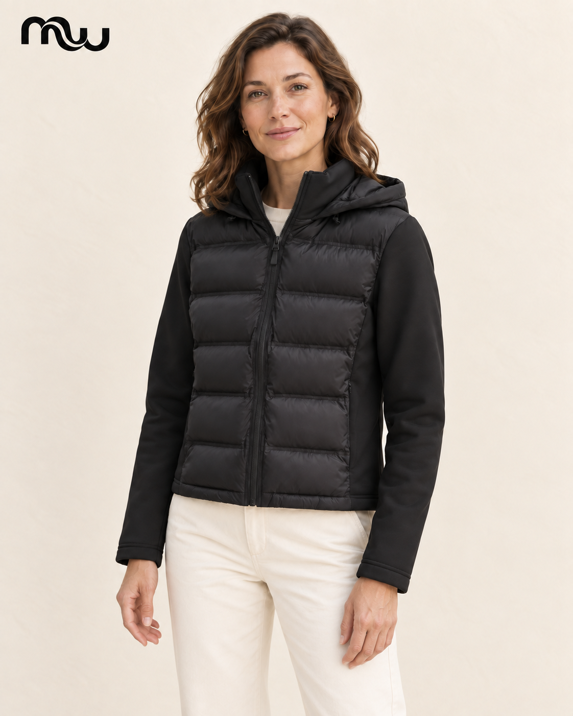 Chaqueta con capucha y paneles Urbana — presentación con modelo — de ambiente — MW